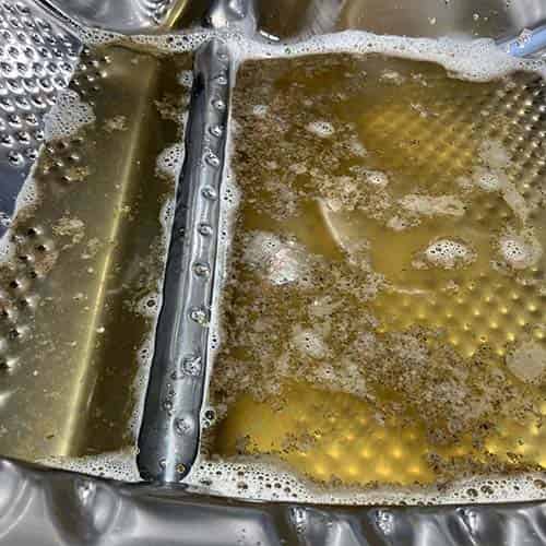 清洗洗衣機及門膠邊除霉個案一